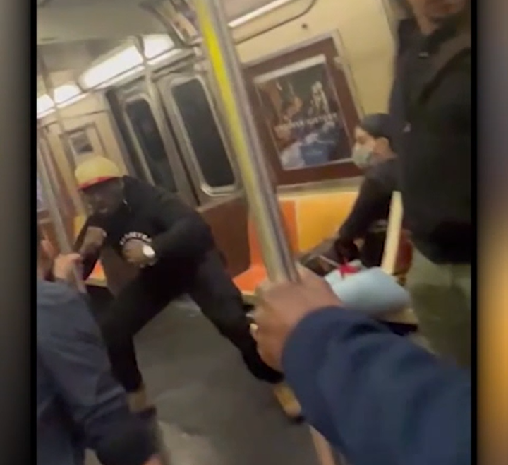 NYC Subway Monkey Dancing | tacticalprofessor